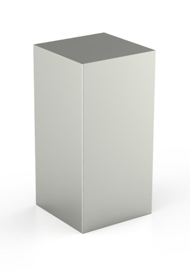 Urna en forma de Caja semi rectangular Metálica Color Plateada.